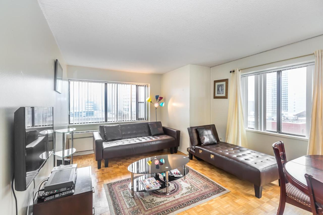 Toronto Furnished Living-Gerard Διαμέρισμα Εξωτερικό φωτογραφία