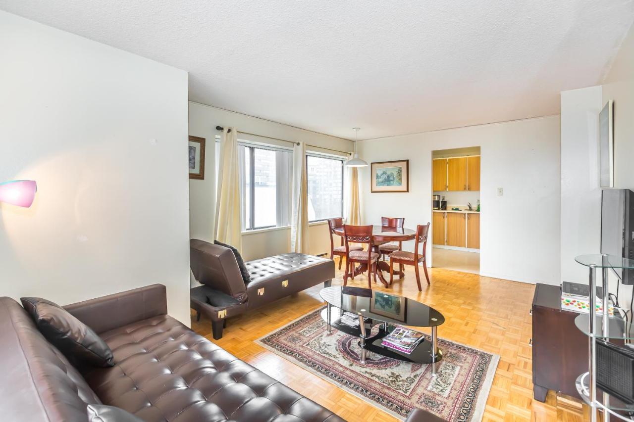 Toronto Furnished Living-Gerard Διαμέρισμα Εξωτερικό φωτογραφία