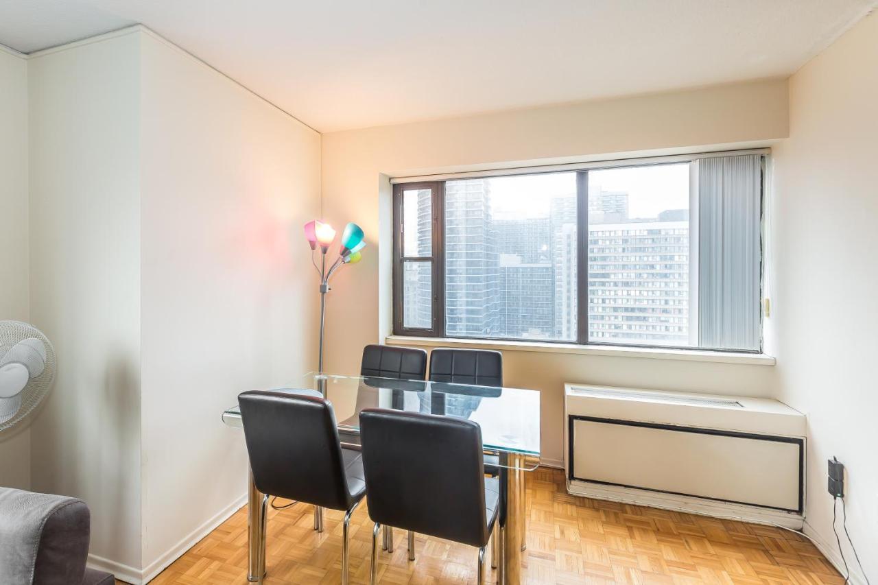 Toronto Furnished Living-Gerard Διαμέρισμα Εξωτερικό φωτογραφία