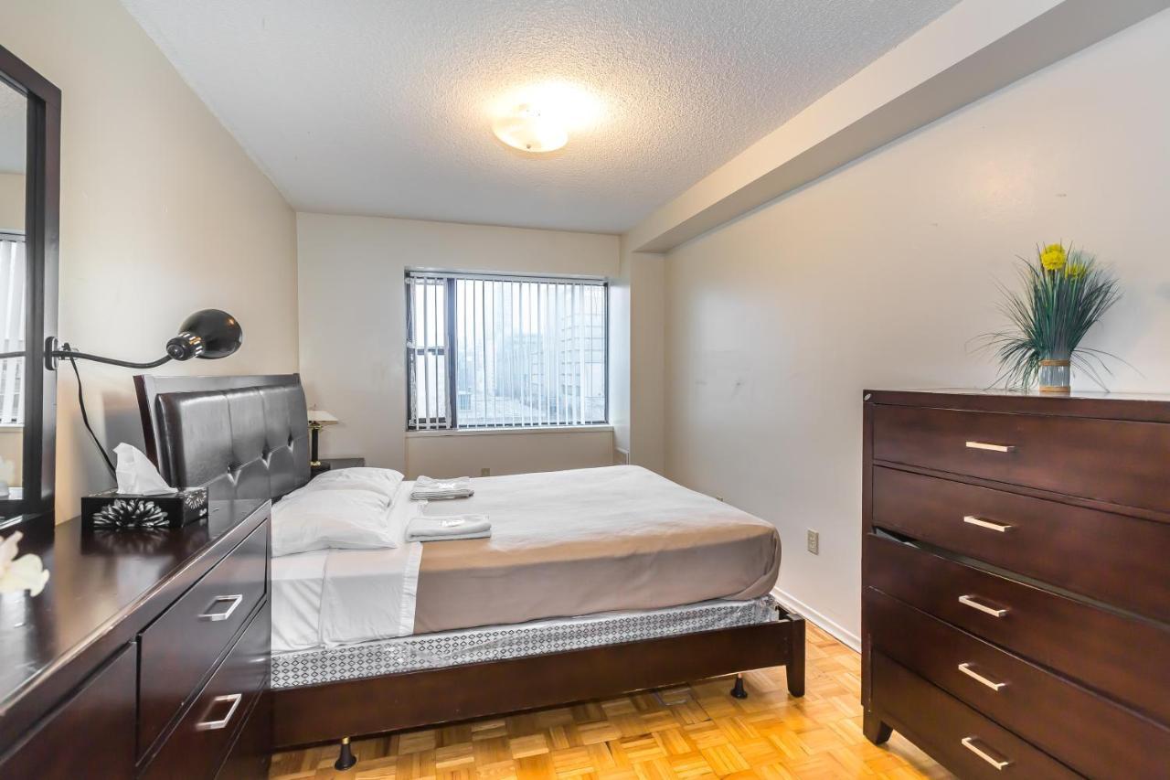 Toronto Furnished Living-Gerard Διαμέρισμα Εξωτερικό φωτογραφία