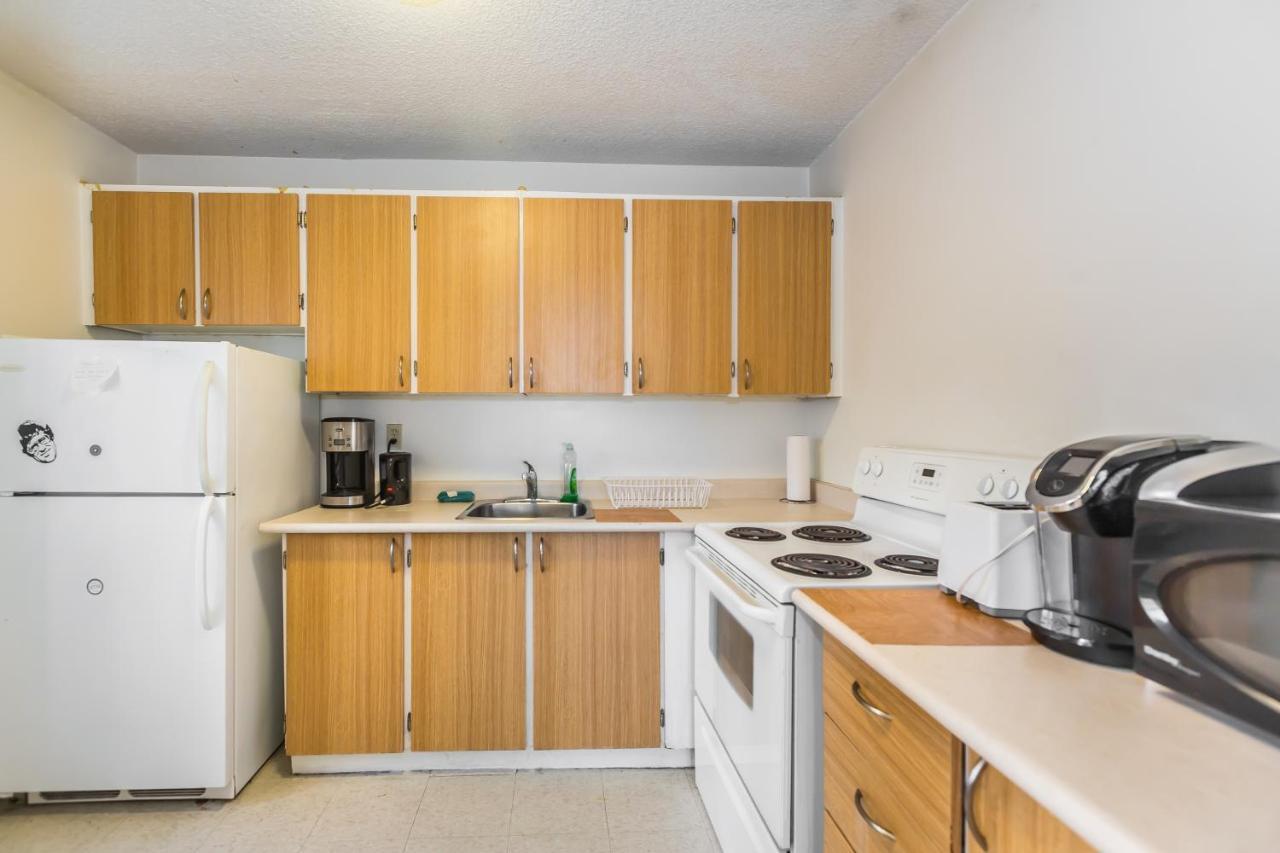 Toronto Furnished Living-Gerard Διαμέρισμα Εξωτερικό φωτογραφία