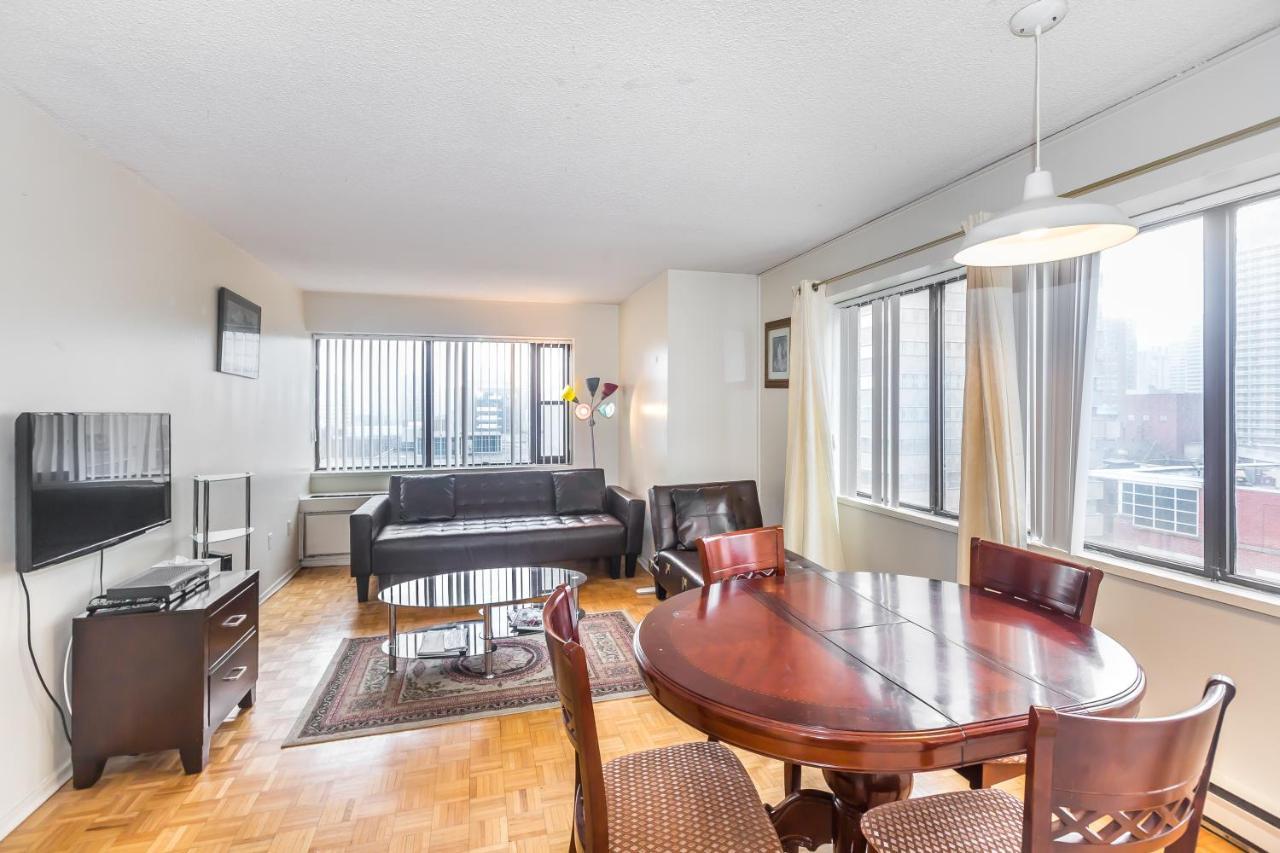 Toronto Furnished Living-Gerard Διαμέρισμα Εξωτερικό φωτογραφία