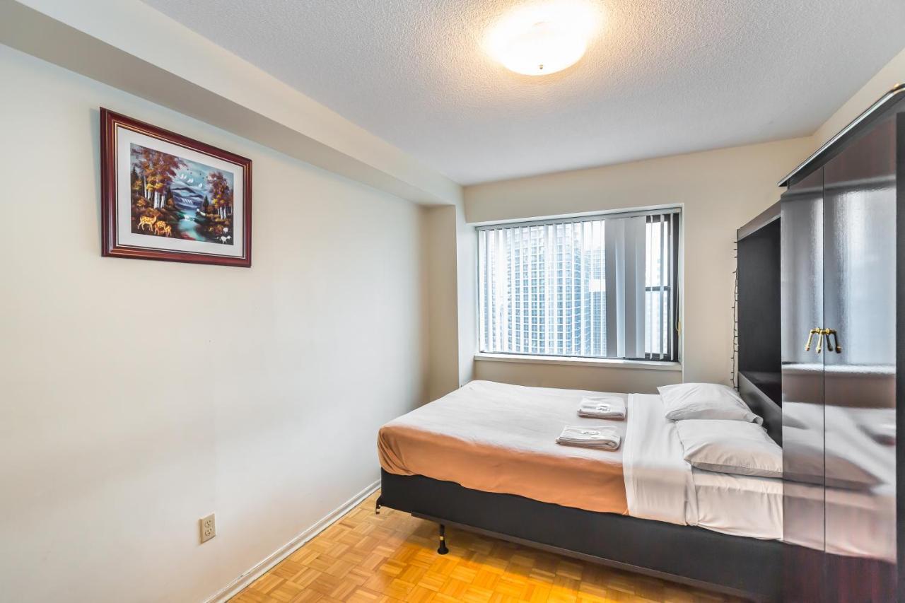 Toronto Furnished Living-Gerard Διαμέρισμα Εξωτερικό φωτογραφία