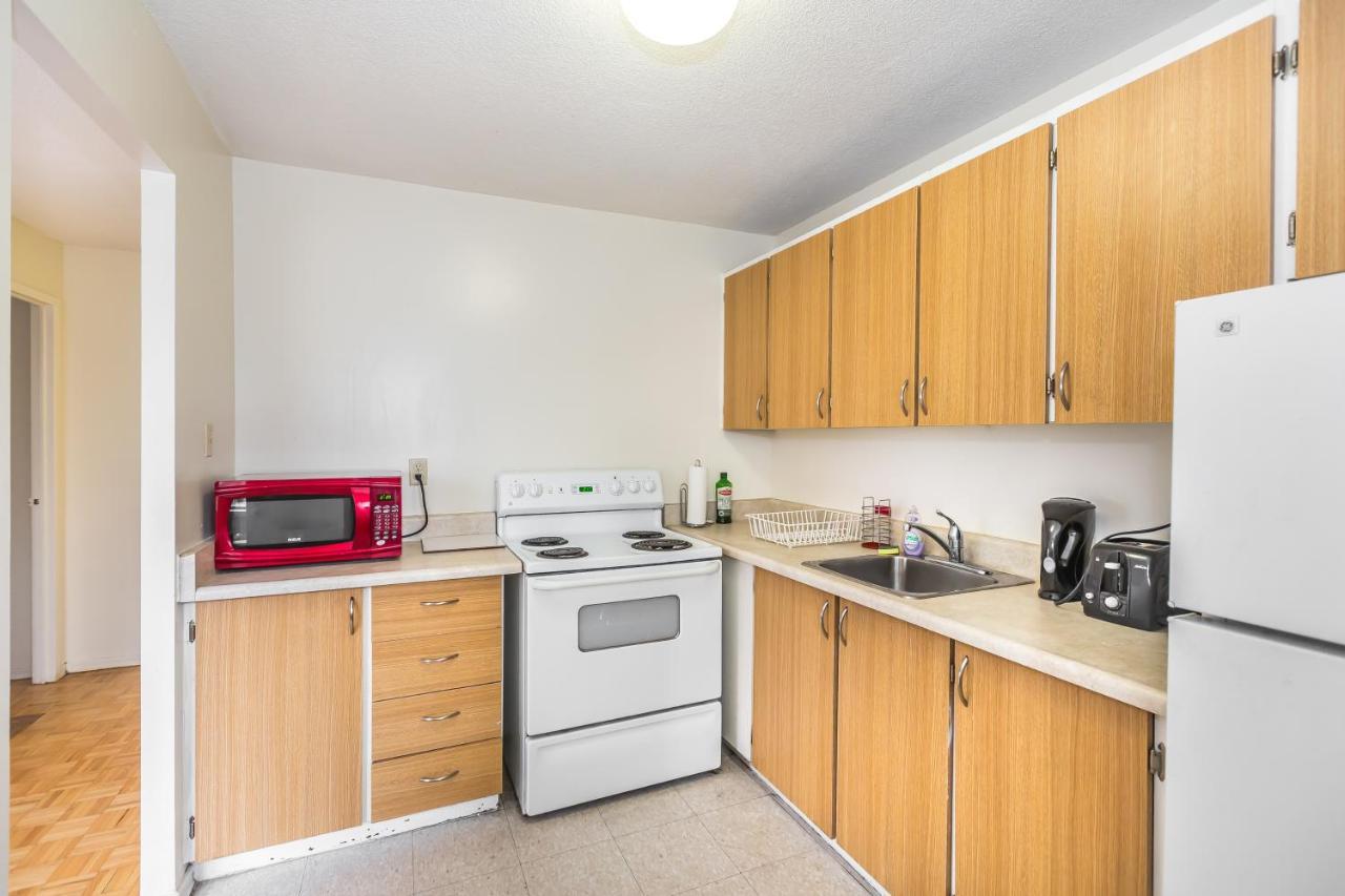 Toronto Furnished Living-Gerard Διαμέρισμα Εξωτερικό φωτογραφία