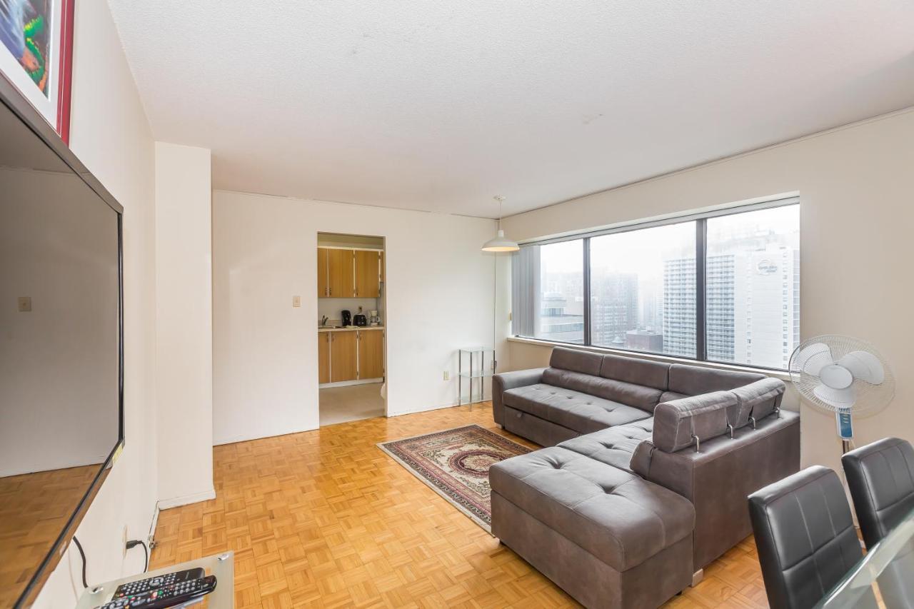 Toronto Furnished Living-Gerard Διαμέρισμα Εξωτερικό φωτογραφία
