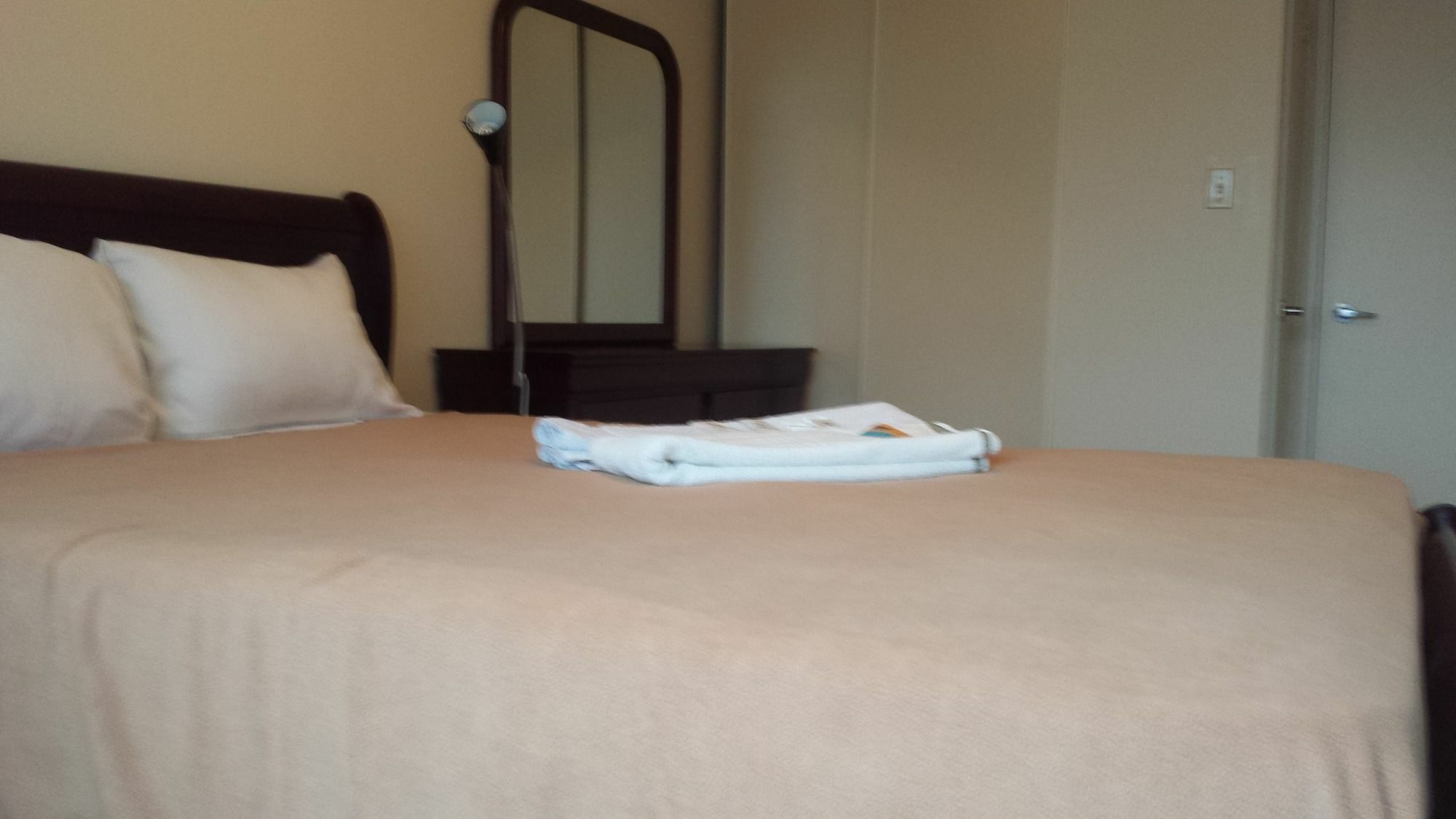 Toronto Furnished Living-Gerard Διαμέρισμα Εξωτερικό φωτογραφία