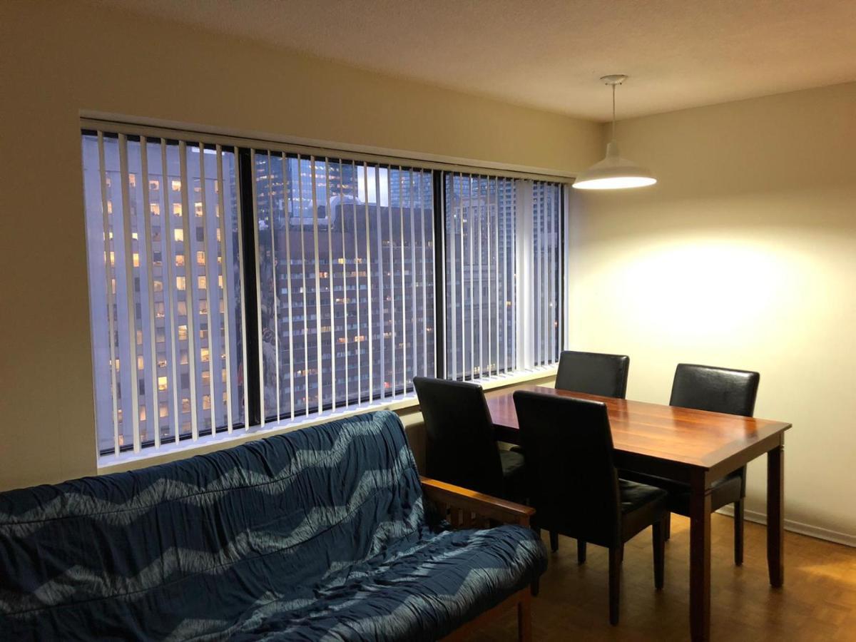 Toronto Furnished Living-Gerard Διαμέρισμα Εξωτερικό φωτογραφία